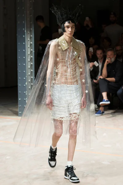 Look 39